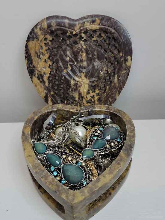 Jewelry - Vintage Heart Shaped Carved Stone Box Filled With Earrings